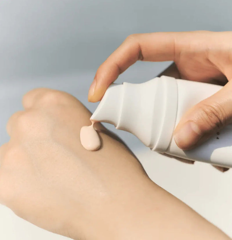 SKIN1004 - Madagascar Centella Tone Crème solaire tonifiante éclaircissante SPF50+ PA++++ - 50ml MAAS K-BEAUTY PARIS